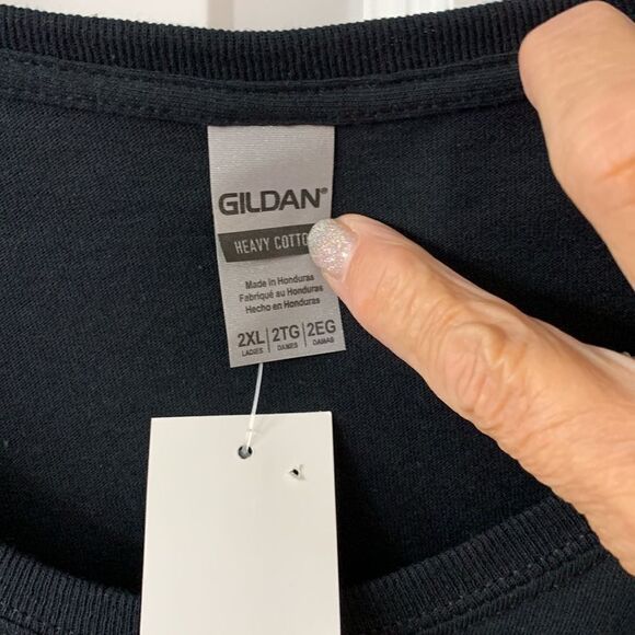 Gildan Size 2XL black textured graphic tee. See photos - Picture 2 of 10